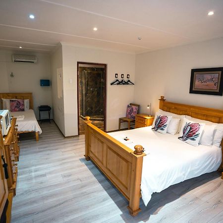 Olive Grove Guest Farm Villa Beaufort West Exterior foto